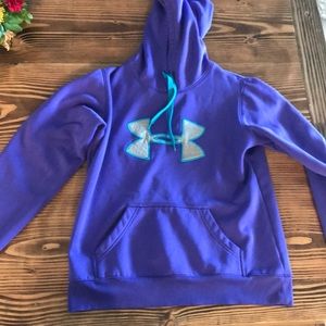 Women’s UNDER ARMOUR hooded sweatshirt
